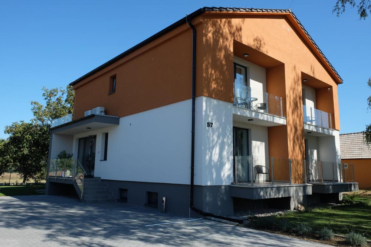 Penzion Pod Brezami** Nitra Buitenkant foto